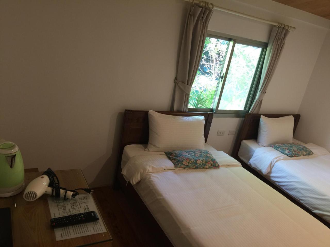Hou Shan Ren Jia B&B Luye Exterior photo